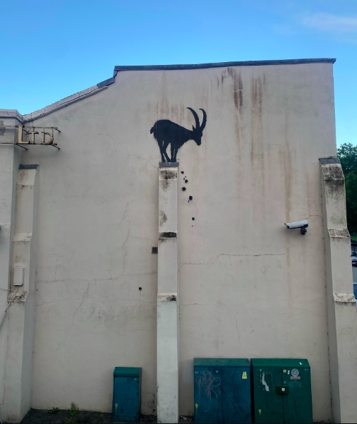 Poucas horas depois de confirmar a autoria por meio de uma postagem no Instagram, a publicação acumulou mais de 600 mil curtidas!