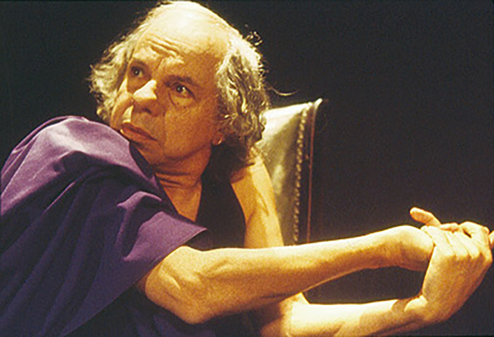 Rubens Corrêa (Ibrahim Chaguri) - O ator sul-matogrossense, que também foi diretor de teatro, morreu em 22/1/1996, aos 64 anos, no Rio de Janeiro, vítima de complicações decorrentes da Aids.  