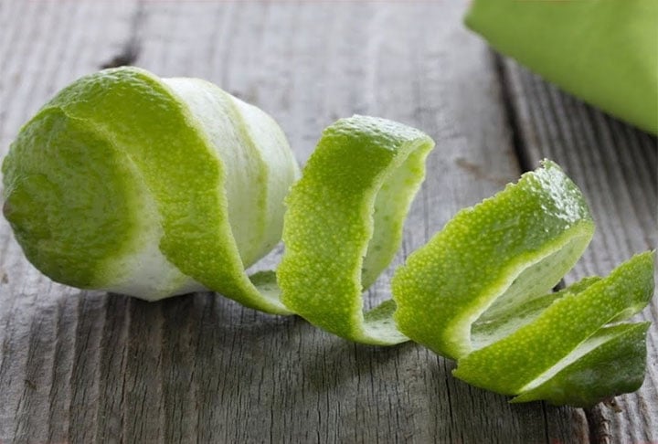 Outra alternativa é o limão, que, além da acidez, conta com odor forte. Por isso, a sugestão é colocar cascas secas nos armários e substituí-las a cada duas semanas.