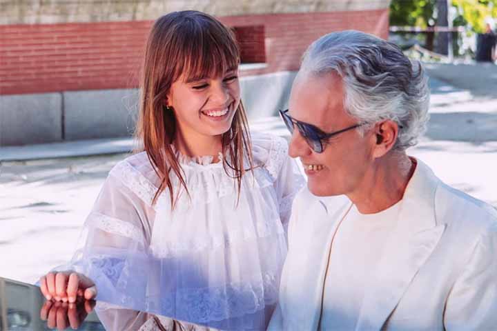 O último álbum lançado pelo tenor italiano foi “A Family Christmas”, no fim de 2022. Composta por canções natalinas e religiosas, a obra conta com a participação dos filhos de Bocelli, Virgínia e Matteo. 
