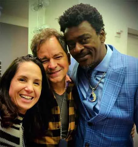 Carlos Saldanha é um exemplo notável de como talento e visão podem transcender fronteiras culturais. Nascido no Brasil e tendo alcançado sucesso internacional, ele demonstrou como uma perspectiva diversificada pode enriquecer o cinema de animação.