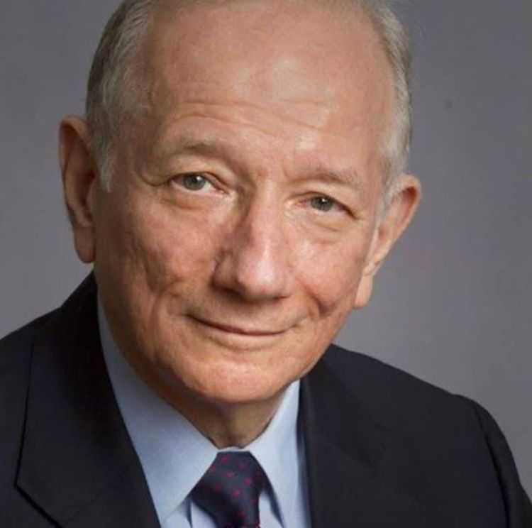Jonathan Tunick (1938-) - É um orquestrador, diretor musical e compositor norte-americano. Tunick tem uma banda, os Broadway Moonlighters. Ganhou o Oscar pelo filme “Um Pouco de Música Noturna”, de 1977.