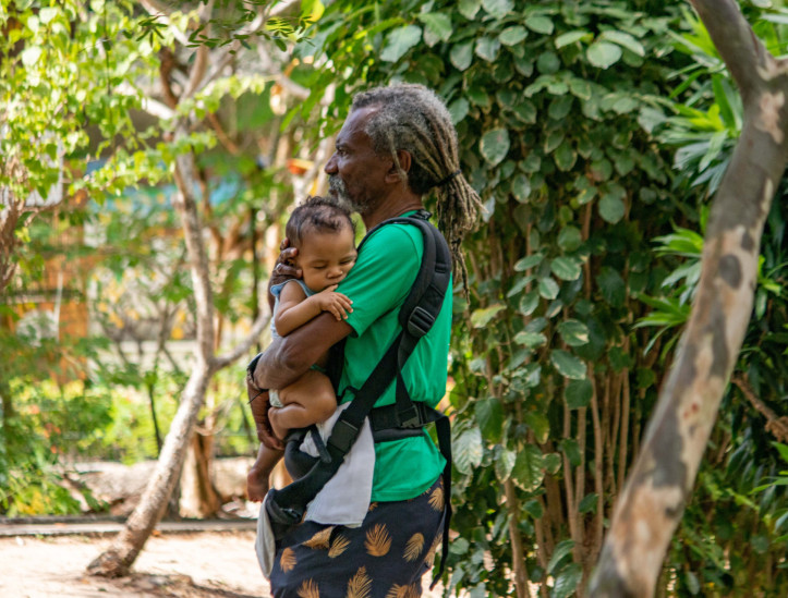 FORTALEZA, CEARÁ, BRASIL, 10-08-2024: Movimentação de famílias no Dia dos Pais no Parque do Cocó com algumas brincadeiras, piqueniques e alegria entre pais e filhos.  (Foto: Samuel Setubal/ O Povo)
