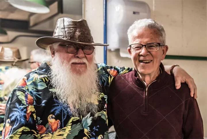 Hermeto Pascoal é verdadeiramente um mago da música, cujas inovações e abordagens não convencionais continuam a enriquecer o panorama musical. Seu impacto duradouro e sua abordagem pioneira garantem que ele será lembrado como um dos grandes mestres da música do século XX e além.