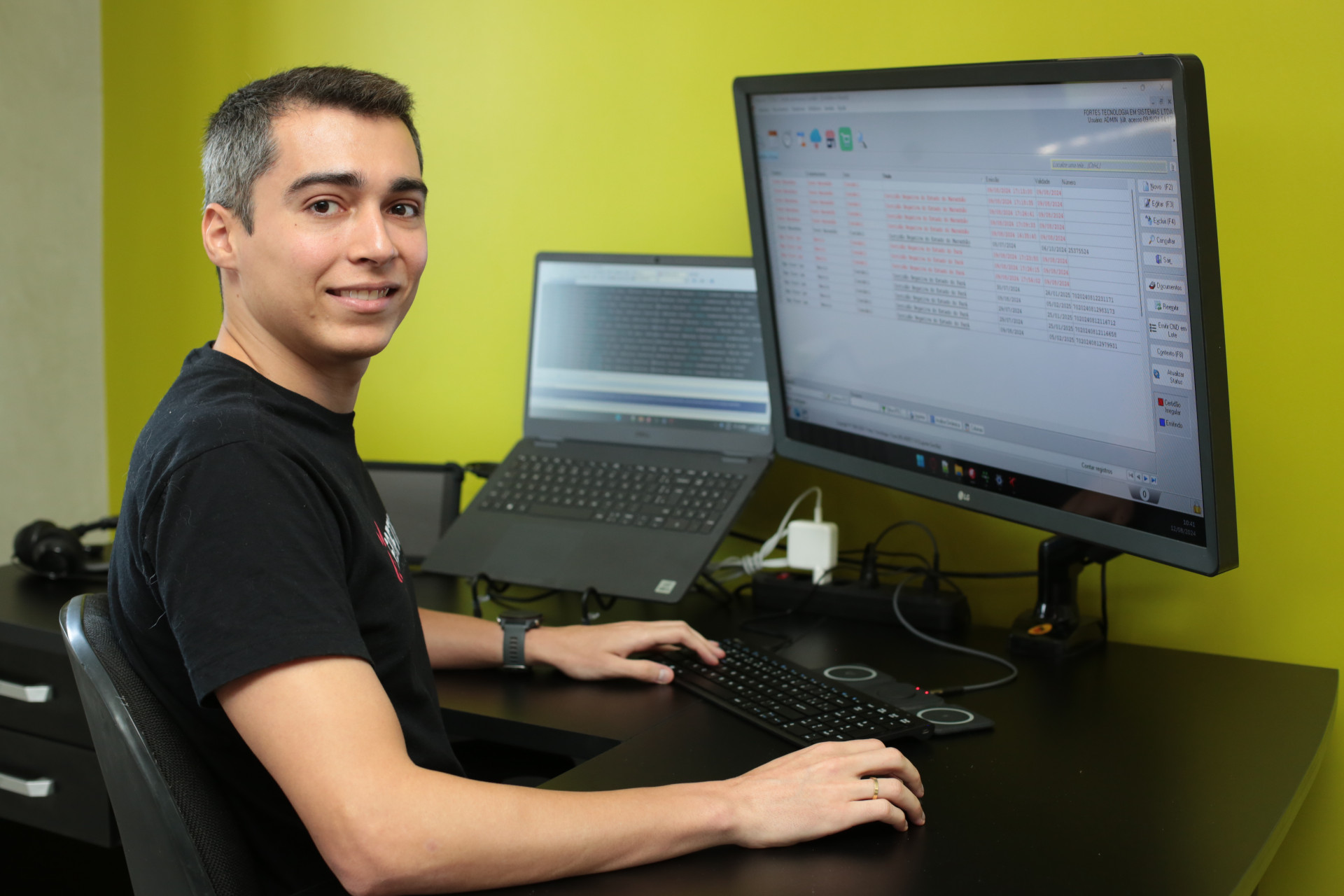 Leonan Vasconcelos, programador. (Foto: FÁBIO LIMA)