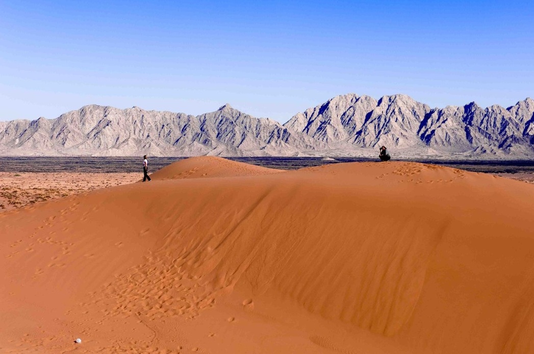 Também há áreas de clima árido, com destaque para o Grande Deserto de Altar, no noroeste do país. Ele faz parte do Deserto de Sonora, que, além do México, abrange parte do sudoeste dos EUA.