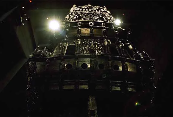 Um dos sobreviventes da catástrofe, o capitão do Vasa chegou a ser preso acusado de incompetência, mas no mês seguinte foi liberado e não houve nenhuma conclusão sobre a razão do naufrágio. 
