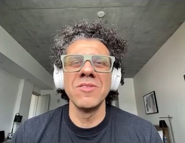 É o reconhecimento da importância desse gênero pra cultura do Brasil. O Estado passa a ter um cuidado maior com o Choro, ou seja, é uma maneira que a gente encontra de proteger e divulgar esse gênero, afirmou o músico na época.