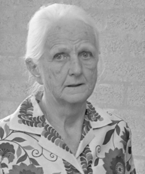 Analisando os efeitos da Grande Depressão, ela criou o modelo de competência imperfeita, que explica por que o mercado de trabalho funciona mal, gerando baixos salários e desemprego.  