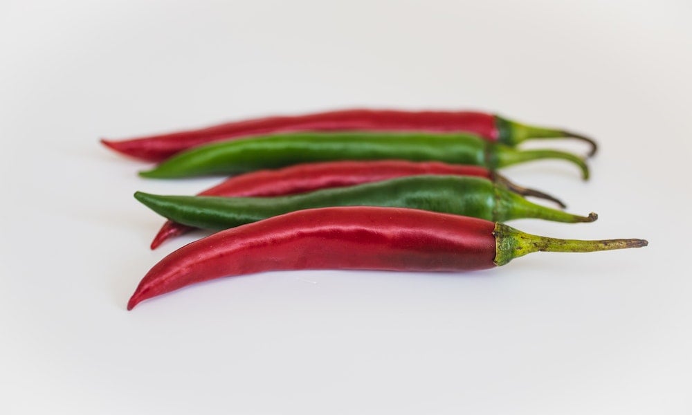 Mas o que muita gente não sabe é que tem alguns artistas consagrados em Hollywood que fizeram filmes eróticos antes da fama. Confira e veja quem são! 