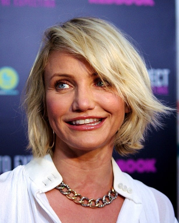 Cameron Diaz: Pois é, a atriz famosa pelo filme “As Panteras” e por muitas comédias românticas, também já protagonizou uma produção erótica! Isso aconteceu em 1992, quando ela ainda tinha 19 anos, antes de ganhar projeção com sua atuação em “O Máskara”, de 1994.