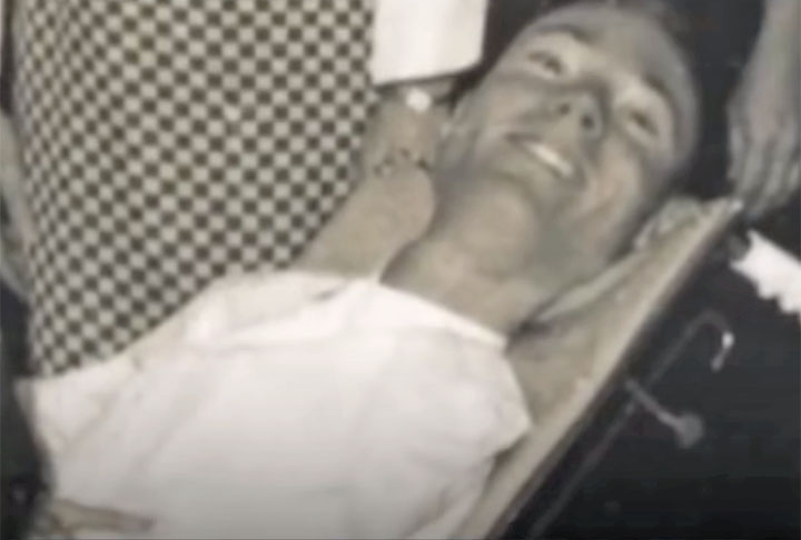 Foi somente quando o menino começou a ter dificuldades para respirar e engolir que sua família não teve escolha senão interná-lo.