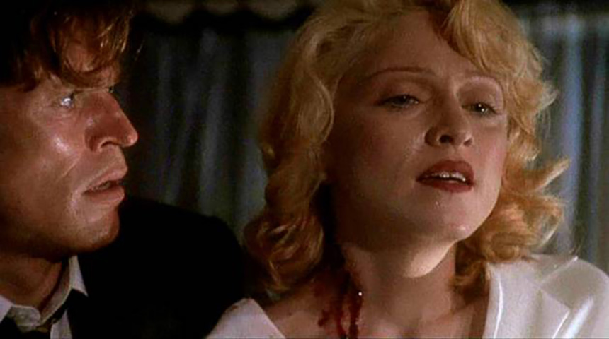 A sensualidade de Madonna foi destaque no filme Corpo em Evidência, em 1993. Ela interpretou a personagem Rebecca Carlson, que andava nua pela casa com as janelas abertas e era investigada como suspeita de um crime.