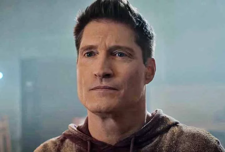 Mike Barnes (Sean Kanan) - Mike também aparece no terceiro filme da série. Ao contrário de Silver e Kreese, deixou a vida de karatê para trás, transformando-se num bem-sucedido vendedor de móveis. Sua vida, porém, vira de cabeça para baixo quando Daniel LaRusso e Terry Silver ressurgem, trazendo o karatê de volta.