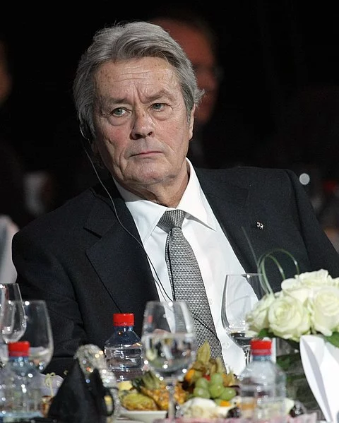 O advogado do astro francês ressaltou que Alain Delon sempre procurou blindar sua vida privada e detestou vê-la exposta pelo filho na mídia. 