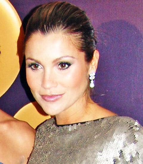 Flávia Alessandra - Atriz fluminense, cursou Direito na UERJ e chegou a ter seu próprio escritório de advocacia. Mas preferiu seguir a carreira artística. 