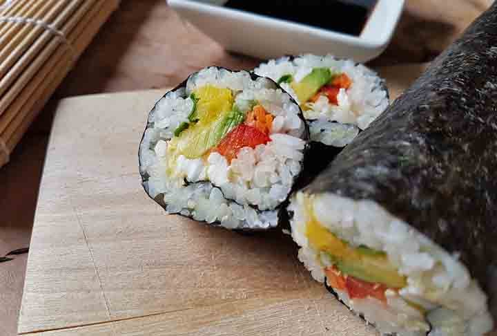  Fundamental na culinária japonesa, é a base para pratos como sushi. Sua popularidade estende-se a outras regiões asiáticas, combinando com pratos orientais.