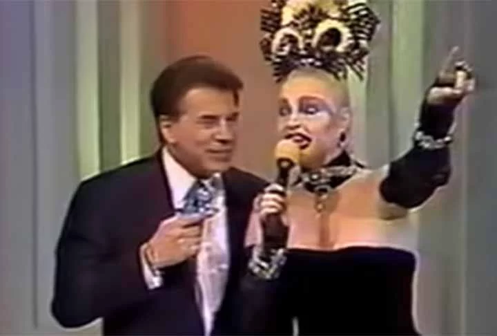 Um dos grandes nomes do entretenimento nos anos 80, Elke Maravilha começou a atuar como modelo aos 24 anos, vindo a trabalhar com estilistas famosos. Foi batizada na TV pelo jornalista Daniel Más, e se tornou conhecida ao ser chamada dessa forma por Chacrinha.