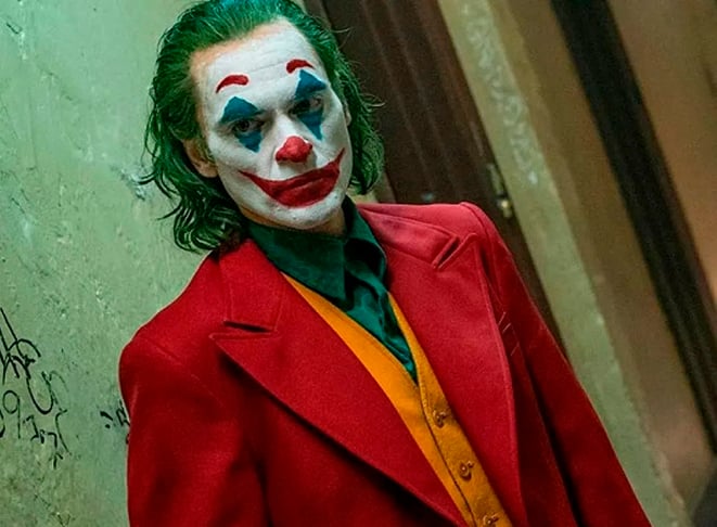  Joaquim Phoenix também encarnou uma versão ainda mais densa do vilão em Coringa (2019), e também venceu o Oscar de Melhor ator pelo papel. 