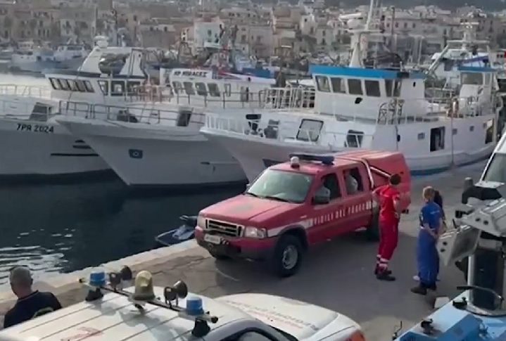 De acordo com os sobreviventes, a viagem foi organizada por Lynch e seus colegas de trabalho. A única vítima fatal confirmada até agora (20/08/24) foi um cozinheiro nascido no Canadá.