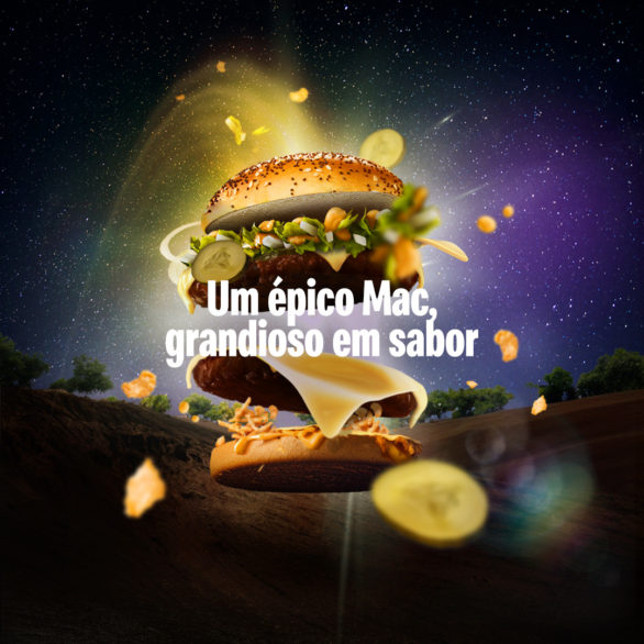 “É mais do que dois hambúrgueres de carne de vaca suculentos, três fatias de queijo cheddar branco, picles, alface, cebola crocante, cebola fresca e um novo molho, diz a descrição do produto. Relembre a história do McDonald’s!