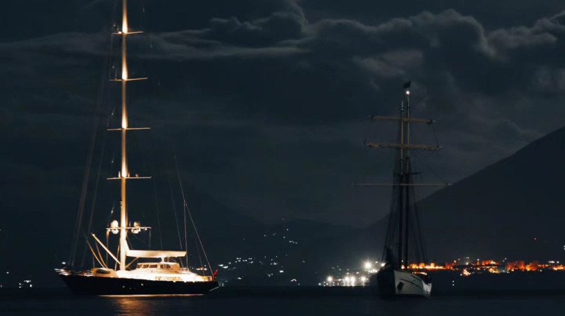 Naufr&aacute;gio de iate: entenda o que se sobre desastre que deixou seis desaparecidos (iate &agrave; esq.)