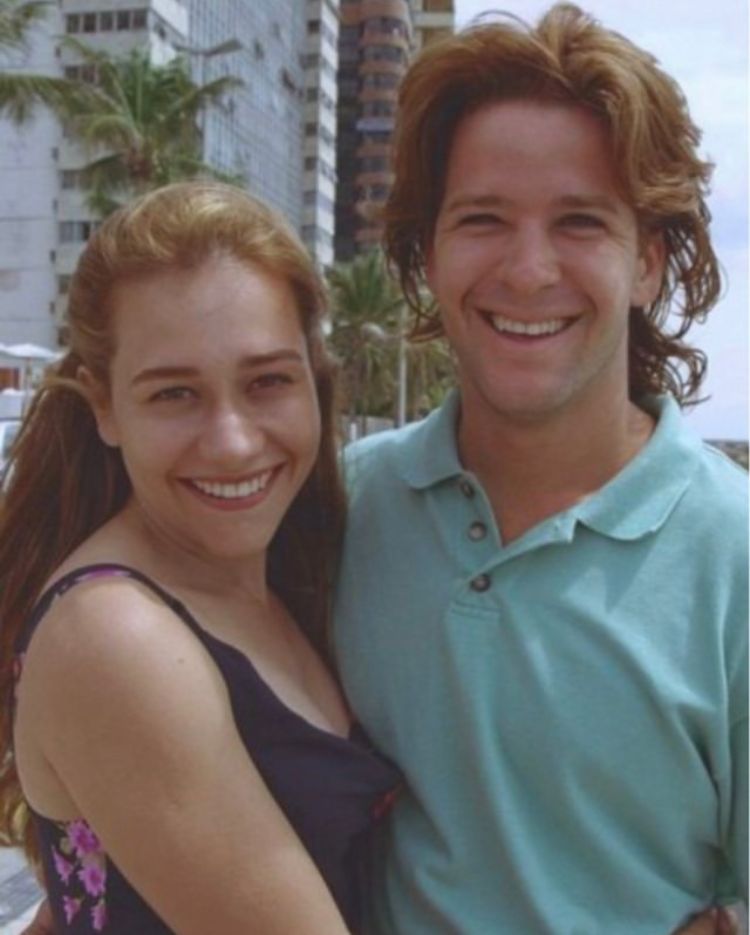 Os atores começaram a namorar em 1995 e foram morar juntos no ano seguinte. Tiveram um filho, Antônio, nascido em 16/12/1996. Eles acabaram se separando em 1999 por conta de desentendimentos constantes.