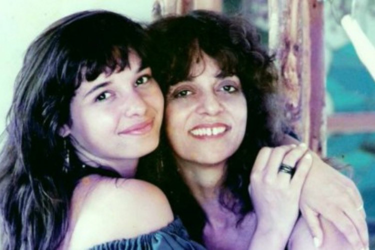 Após 32 anos, Gloria Perez e Daniella (1970-1992) se "reencontram" com auxílio de inteligência artificial