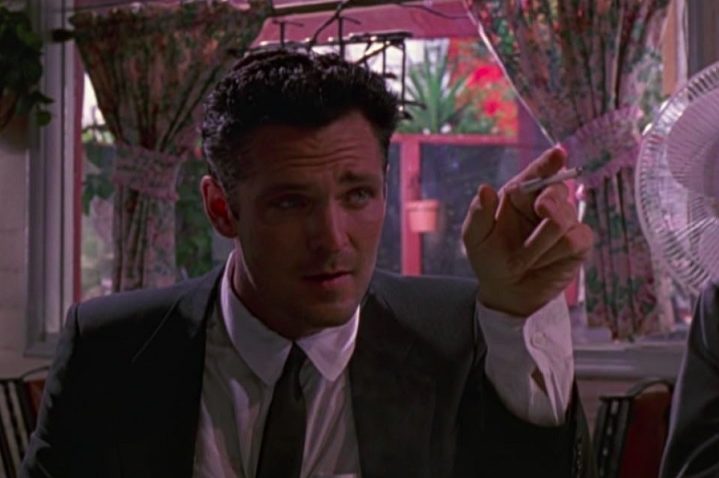 Famoso por interpretar personagens marcantes como Mr. Blonde em Cães de Aluguel (1992), Madsen foi detido em Malibu, Califórnia, após sua esposa denunciá-lo por agressão física. Ele foi liberado após pagar fiança de US$ 20 mil.