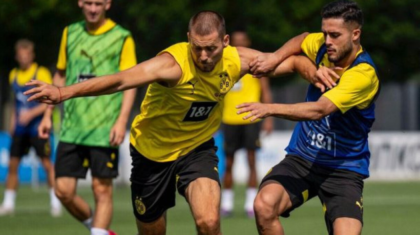 Equipes duelam pela primeira rodada do Campeonato Alemão, neste sábado, às 13h30, no Signal Iduna Park, em Dortmund