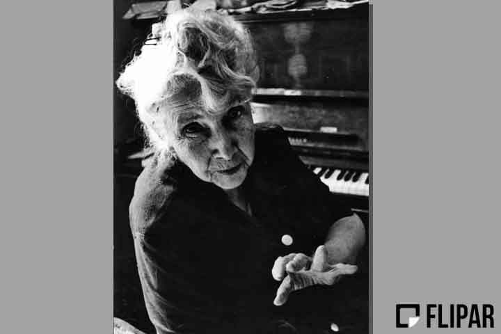 Morreu de infecção pulmonar agravada por insuficiência cardíaca, no Rio de Janeiro, no dia de seu aniversário de 95 anos, em 10 de junho de 1981.