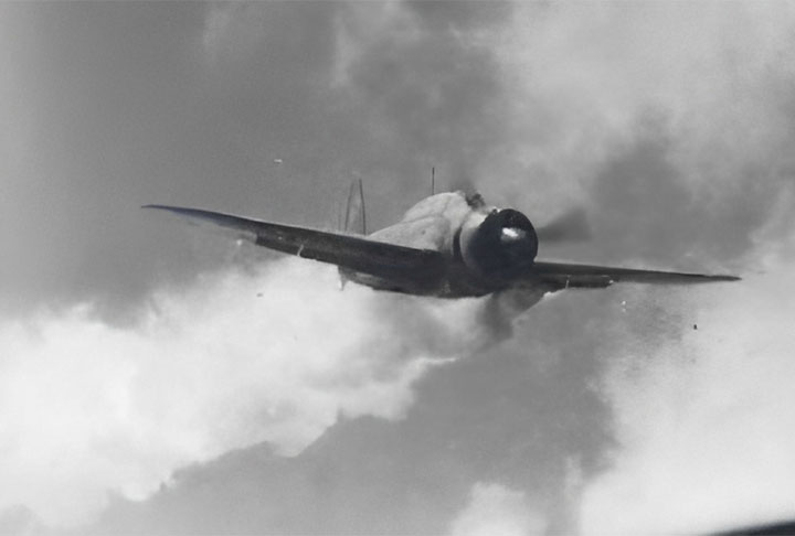 Aqui, um ataque Kamikaze ao USS Essex em 25 de Novembro de 1944.