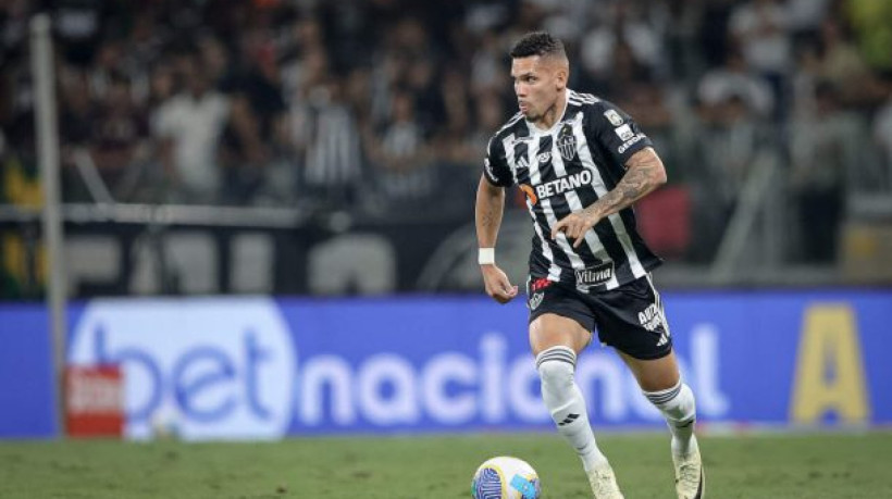 Jogador pede mais calma quando a equipe tiver a posse de bola para melhorar nas escolhas das jogadas