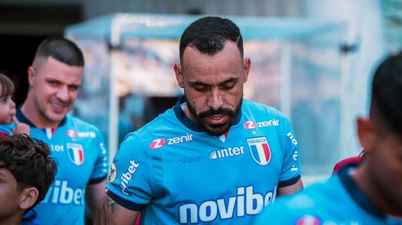 Mois&eacute;s segue fora desde a partida ante o Internacional, no dia 13 de abril de 2025, quando sofreu a les&atilde;o na comemora&ccedil;&atilde;o de um gol acrob&aacute;tico anulado pelo VAR