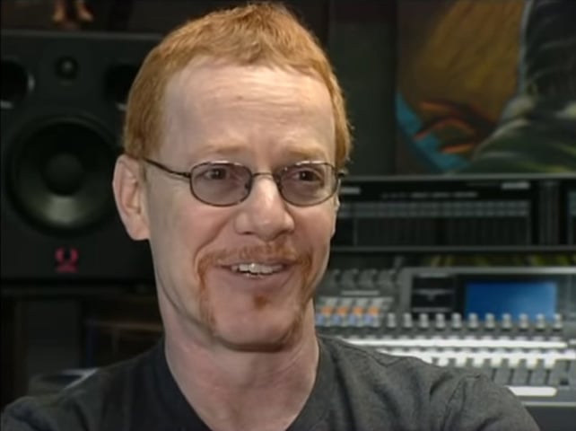 Danny Elfman (1953) - Multi-instrumentista, toca trombone, guitarra, percussão e piano. Também compõe e canta. Foi líder do grupo pop Oingo Boingo que vendeu milhões de discos nos anos 80 e 90. Em 1989, compôs em 2 dias a música-tema de Os Simpsons. Seu trabalho mais importante é O Homem-Aranha, de 2002. 