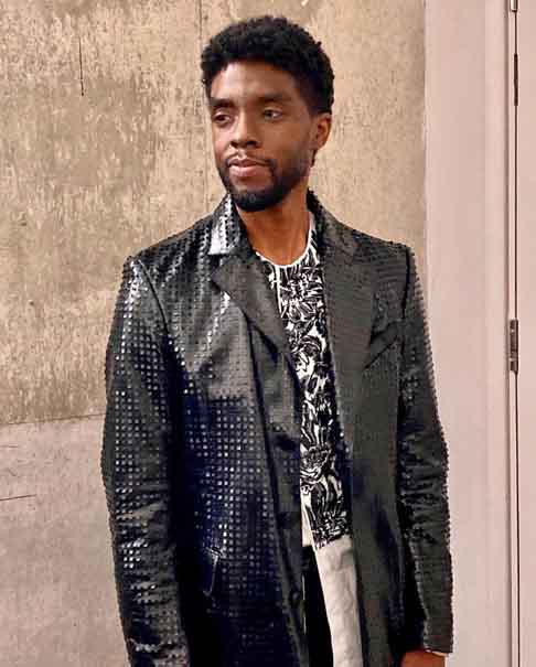 Nascido em 29 de novembro de 1976, em Anderson, Carolina do Sul, Boseman começou sua carreira nas artes como dramaturgo, antes de fazer a transição para a atuação.