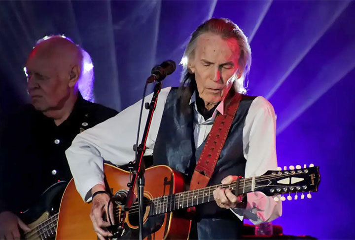 11º - Gordon Lightfoot - Cantor, compositor, escritor e poeta que alcançou sucesso internacional através da música folk, country e rock. Ele foi um dos primeiros cantores pop canadenses famosos em seu próprio país, sem ter de mudar para os Estados Unidos