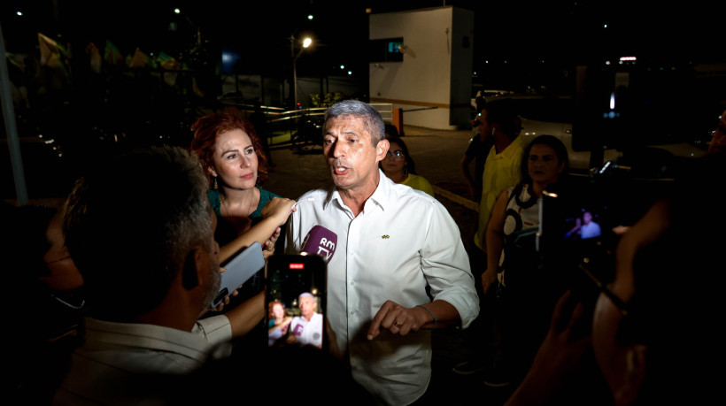 Coronel Aginaldo, esposo de Carla Zambelli, pediu licença da secretaria de Segurança Pública de Caucaia