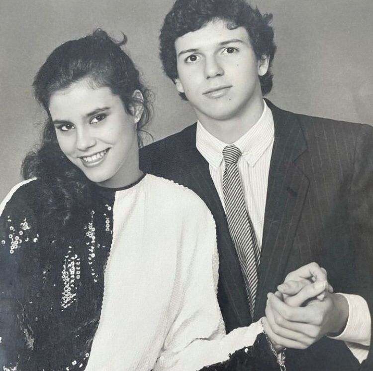 Boninho e Narcisa foram casados de 1983 a 1986 e tiveram uma filha juntos, Mariana, que nasceu em 20/9/1984. Boninho está casado coma apresentadora Ana Furtado desde 1999. 