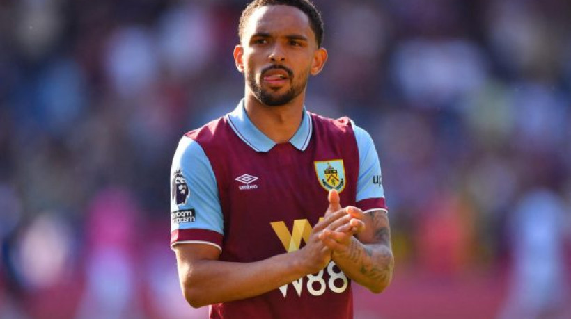 Lateral deve chegar ao Rio de Janeiro nesta sexta-feira. Jogador é o sexto reforço do Alvinegro nesta janela de transferências