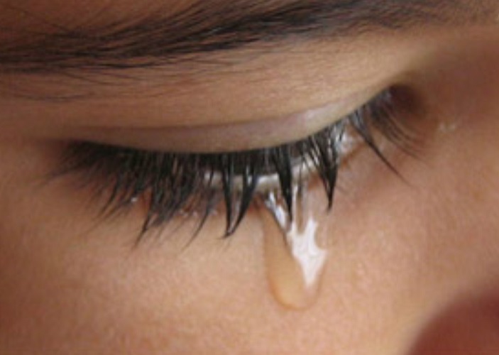 Costume brasileiro: Enterro logo após a morte - Em muitos países ao redor do mundo o enterro acontece apenas dias depois da morte de alguém, para que seja feita a autópsia e e homenagens póstumas. Aqui o mais comum é enterrar um dia depois do falecimento. 