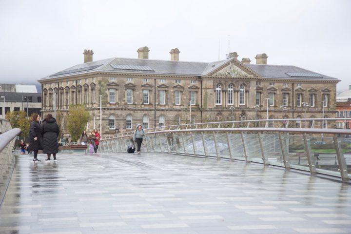 O Odyssey está ancorado em Belfast, capital e a maior cidade da Irlanda do Norte. Conheça um pouco mais sobre o lugar!