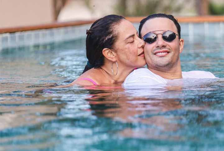 Silvia tem planos para o casamento com o sertanejo Gustavo Moura. de 36 anos. Os dois tem um relacionamento há cerca de dois anos e vivem juntos. No entanto, a apresentadora não considera a atual situação como um casamento. 