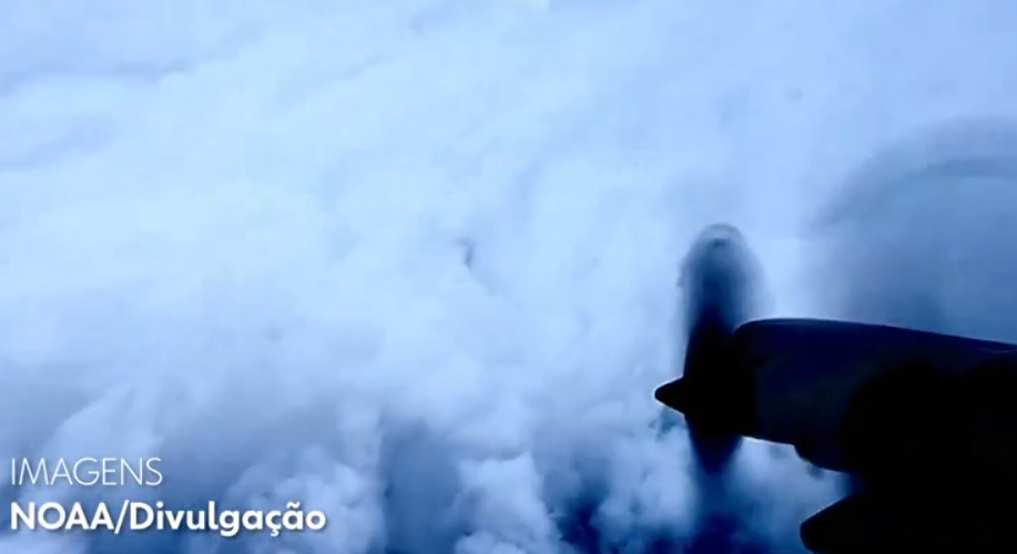 Além disso, tornou-se o primeiro furacão categoria 4 já registrado na bacia, superando o recorde anterior estabelecido em 8 de julho de 2005 pelo furacão Dennis. 