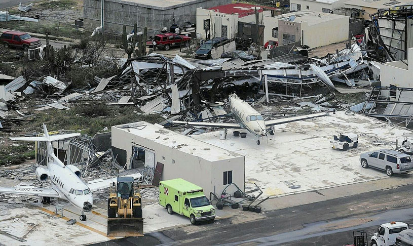 Com os oceanos diante de temperaturas acima do normal, para esse ano são esperadas até 25 tempestades nomeadas. Dentre elas, treze podem se tornar furacões, que começam como tempestades tropicais e vão ganhando força. 