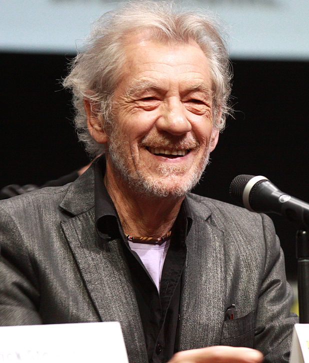 Recentemente, o ator veterano sofreu uma queda enquanto participava de uma peça de teatro em Londres, em 17/06/2024. Ele disse que se recuperou das fraturas sofridas após cair do palco, mas ainda está se recuperando emocionalmente do incidente.