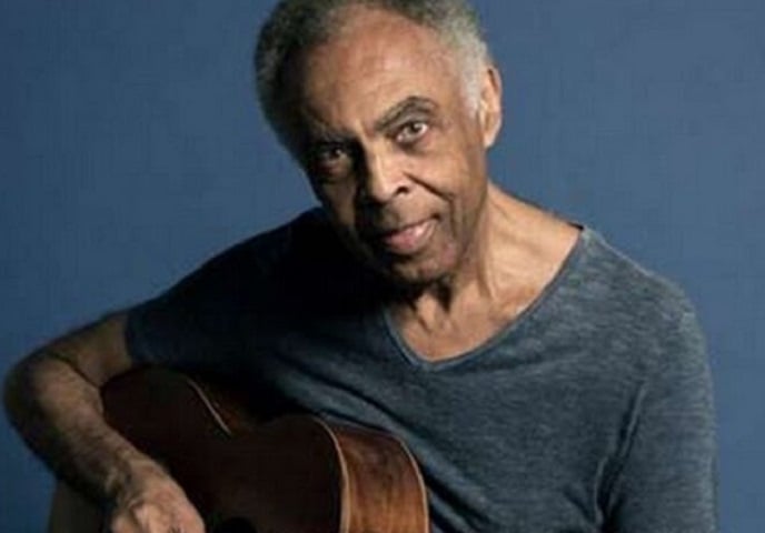 A situação de Gilberto Gil foi a mesma de Caetano, sendo preso durante o período militar.