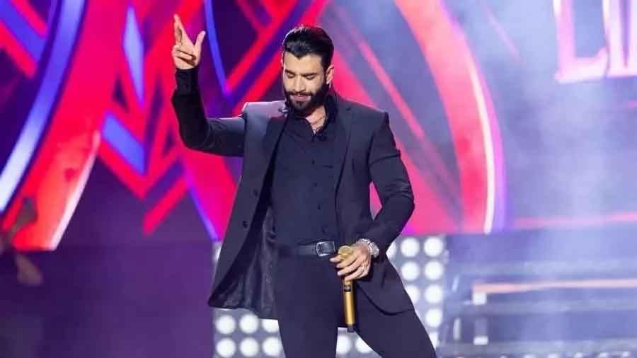 O cantor Gusttavo Lima é um dos mais populares do país. Ele também é compositor e empresário mineiro, nascido em 3/9/1989. Curiosamente, seu verdadeiro nome é Nivaldo Batista Lima. Ele adotou o nome Gustavo porque soava melhor na dupla sertaneja com Alessandro. Depois, ele dobrou a letra T. 