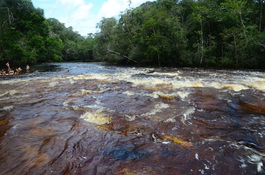 De acordo com Apoema, criar geoparques não só apoia o turismo sustentável, mas também impulsiona o crescimento das comunidades locais, criando empregos e oportunidades.