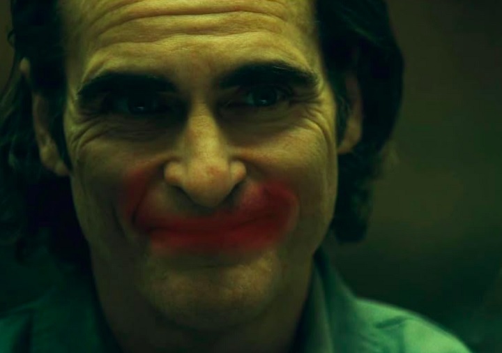 Outras críticas sobre a sequência citaram os termos superficialmente chocante”, “básico” e “uma piada a todos nós”.